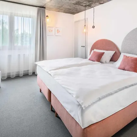 Boutique Mezi Svy Hotel 4*