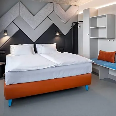 Boutique Mezi Svy 4* Градец-Кралове